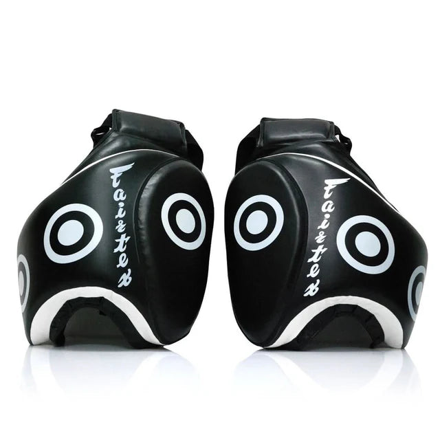 Fairtex Thigh Pads Coach (Black) - TP3