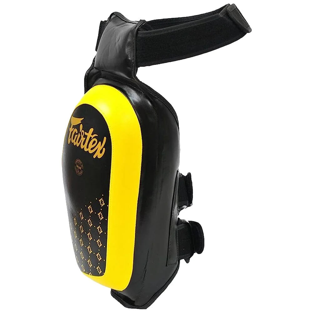 Fairtex Thigh Pads Coach (Black / Yellow) - TP4