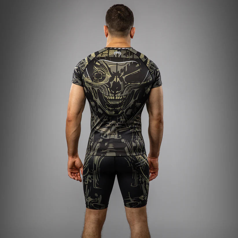 VENUM RASHGUARD Invader Short Sleeve (Black/Sand)