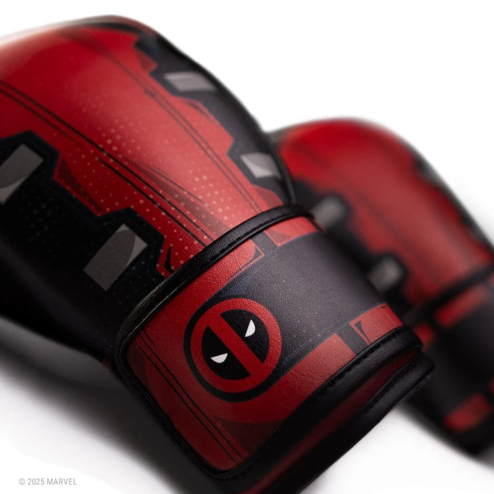 HAYABUSA Gloves - MARVEL'S "CLASSIC DEADPOOL"