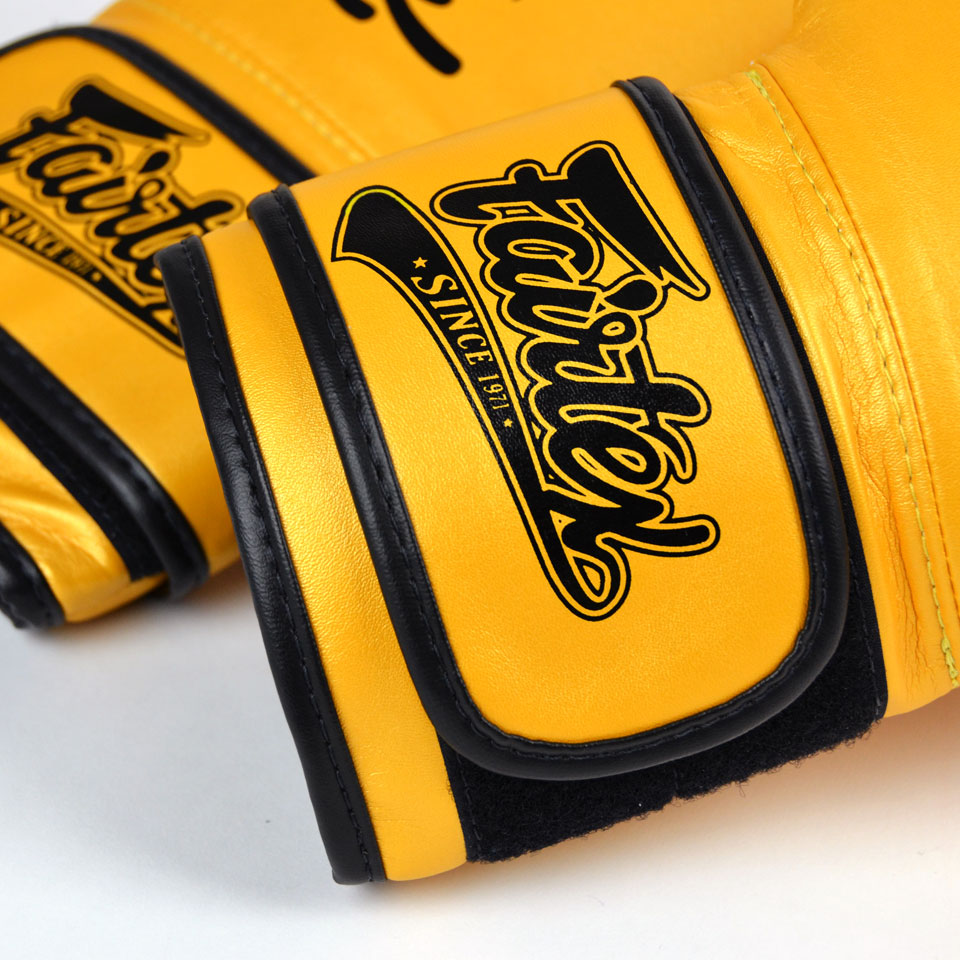 Fairtex BGV18 - MUAY THAI / BOXING GLOVES  "SUPER SPARRING" (Gold)