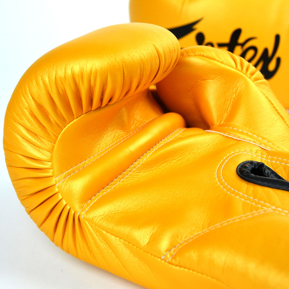 Fairtex BGV18 - MUAY THAI / BOXING GLOVES  "SUPER SPARRING" (Gold)