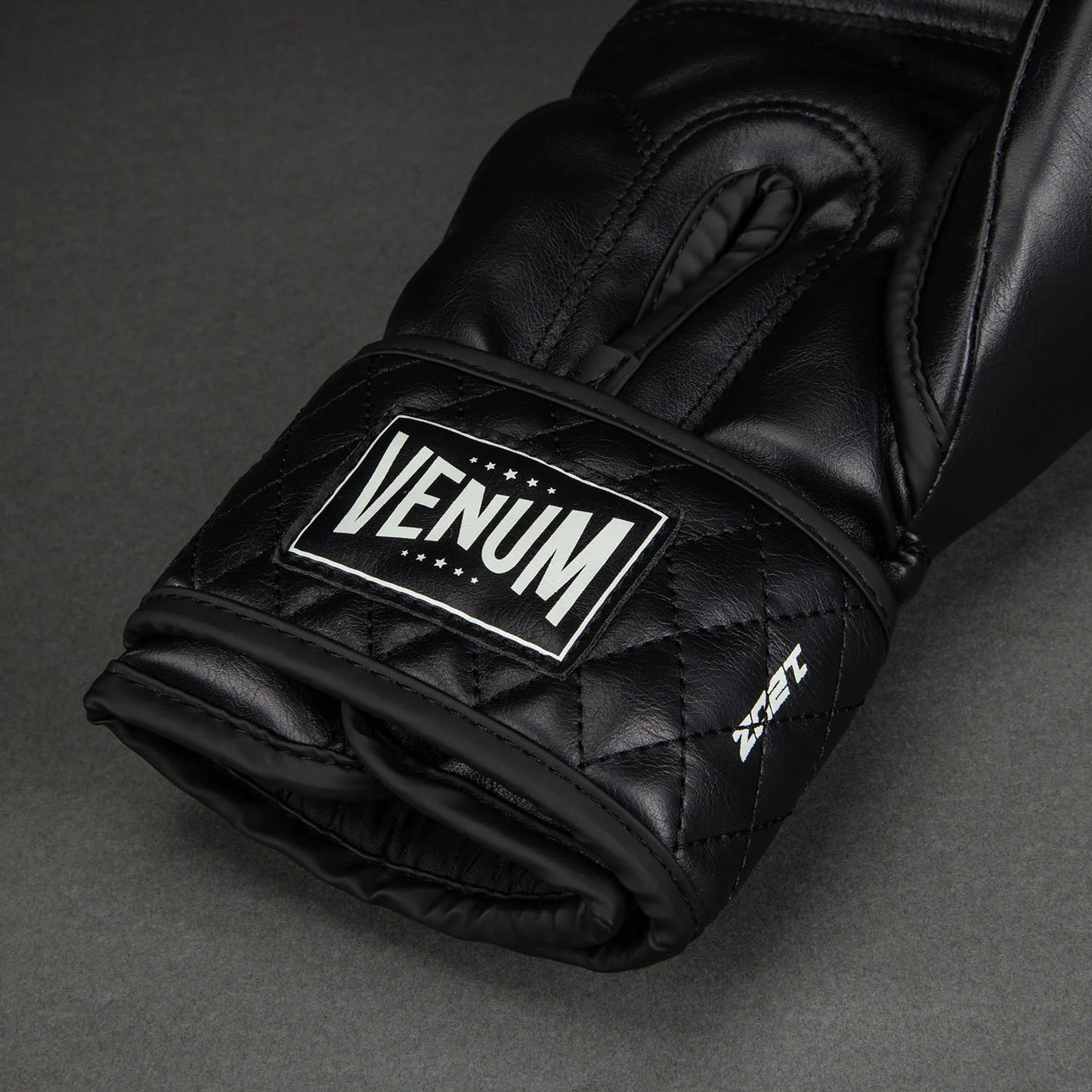 VENUM - Impact Classic - (Black)