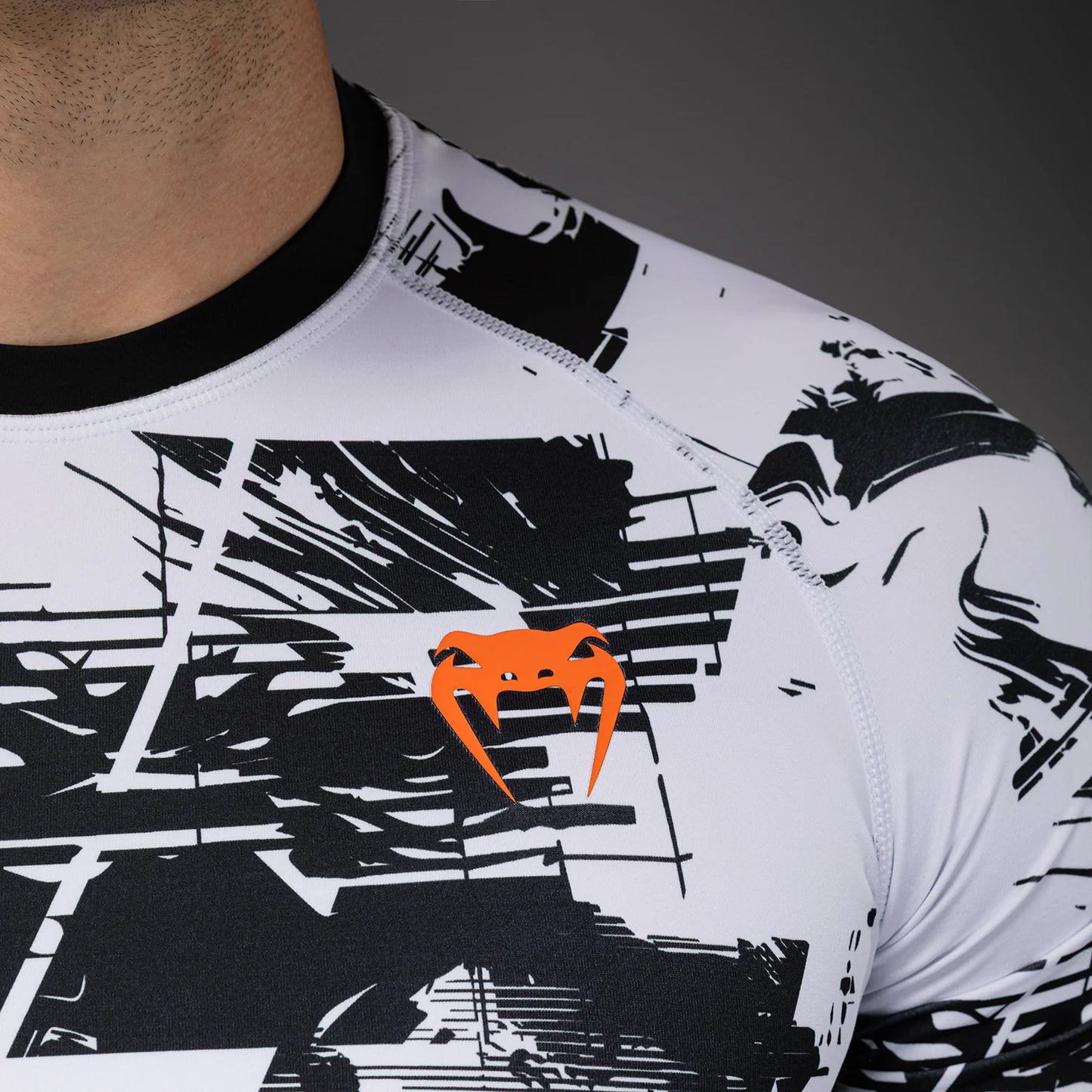 VENUM RASHGUARD UFC Zenith Short Sleeve