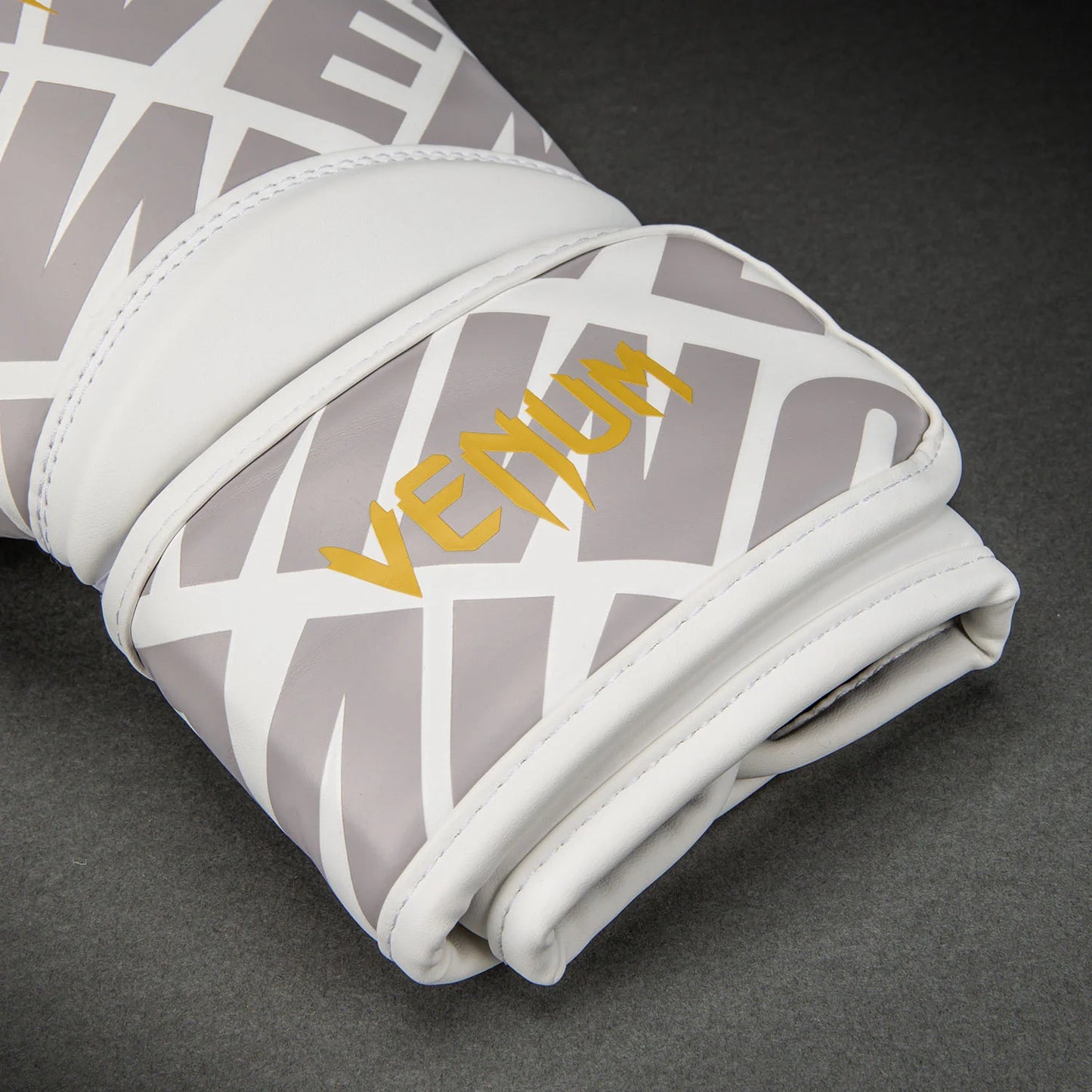 VENUM - Contender 1.5 XT 3D - (White/Gold)
