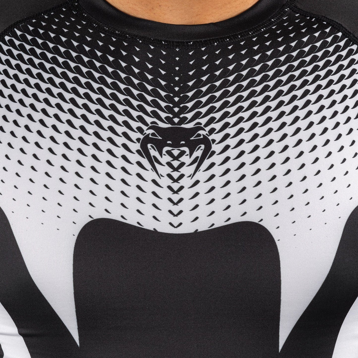 VENUM RASHGUARD No Gi (Black/White)