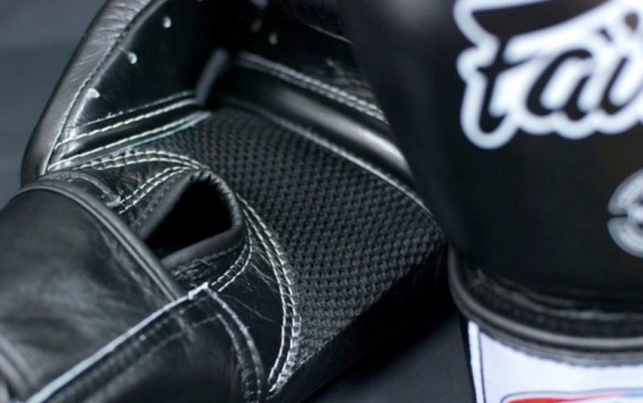 Fairtex BGV1R - Universal BREATHABLE - MUAY THAI / BOXING GLOVES (Colours) Premium Leather